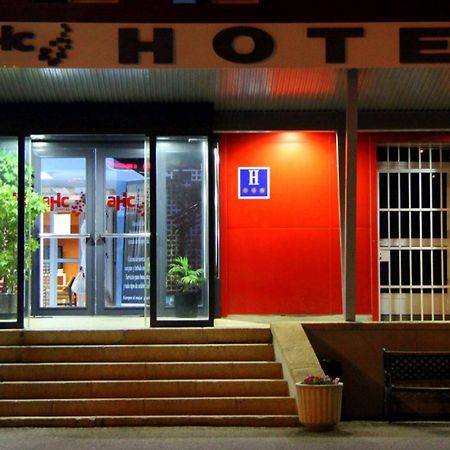 Ahc Hoteles Caces Esterno foto