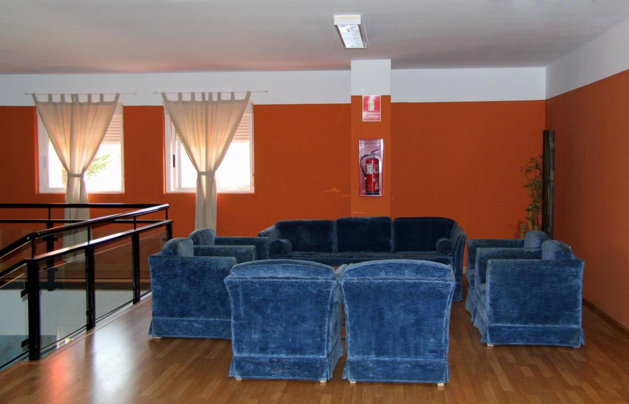 Ahc Hoteles Caces Esterno foto