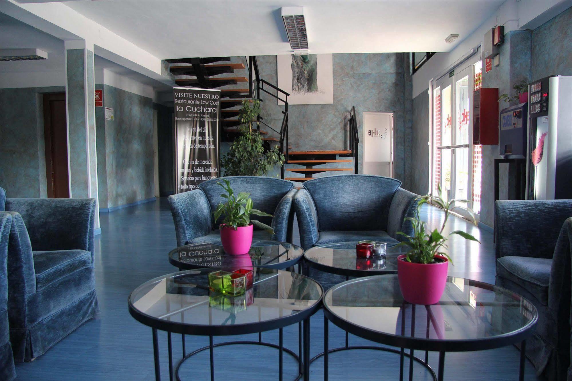Ahc Hoteles Caces Esterno foto